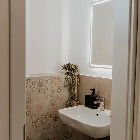 Stylisches 4 Mit Wlan&balkon In Viernheim