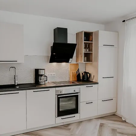 Stylisches 4 Mit Wlan&balkon In