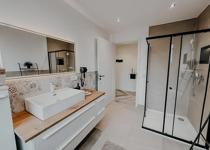 Stylisches 4 Mit Wlan & Balkon In * فيرهيم