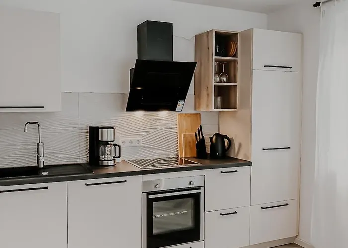 Stylisches 4 Mit Wlan & Balkon In